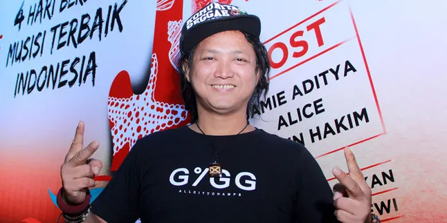 Bencana Asap Munculkan Ide Baru Buat Tepeng Steven Jam Bencana Asap Munculkan Ide Baru Buat Tepeng Steven Jam