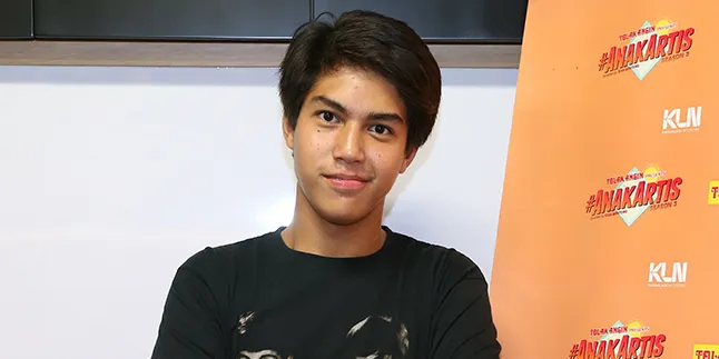 Bentuk Band Dadakan, El Rumi 'Bentrok' Dengan Brandon Salim Bentuk Band Dadakan, El Rumi 'Bentrok' Dengan Brandon Salim