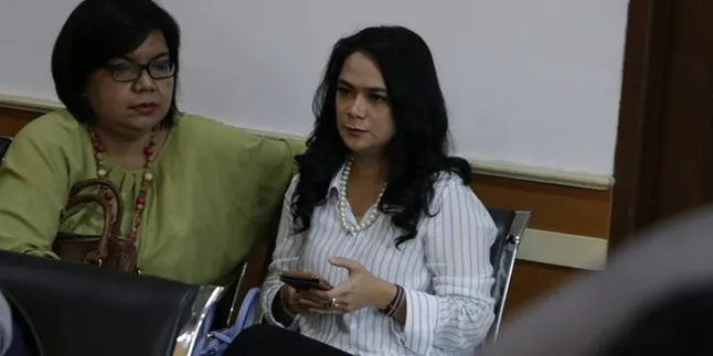 Bentuk Dukungan Keluarga Melihat Shezy Idris Cerai Setelah 7 Tahun Menikah Bentuk Dukungan Keluarga Melihat Shezy Idris Cerai Setelah 7 Tahun Menikah