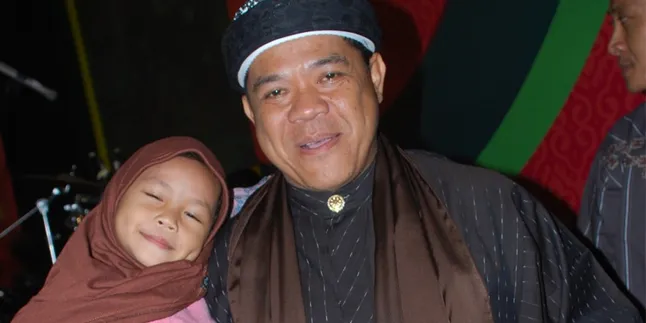 Berangkat Haji, Harry Moekti Terdampar di Bandara Riyadh