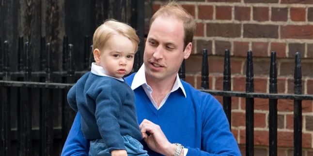 Berangkat Sekolah, Wajah Ganteng George Mirip Pangeran William! Berangkat Sekolah, Wajah Ganteng George Mirip Pangeran William!
