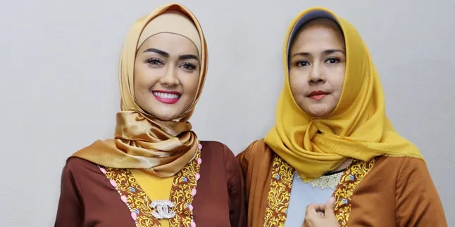 Berangkat Umrah ke Tanah Suci, Ria Irawan Bicara Tentang Ajal Berangkat Umrah ke Tanah Suci, Ria Irawan Bicara Tentang Ajal