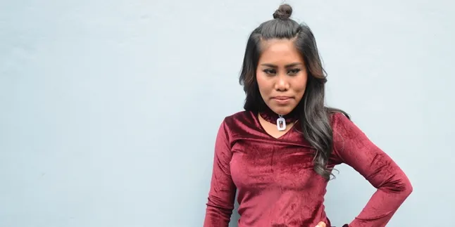 Berantem dengan Suami Dalam Kondisi Hamil, Evi Masamba Dikabarkan Cerai Berantem dengan Suami Dalam Kondisi Hamil, Evi Masamba Dikabarkan Cerai