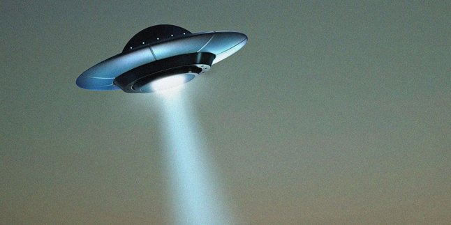 How Much Does the Viral Flying UFO Toy Cost on Social Media? How to Play is Just Throw It