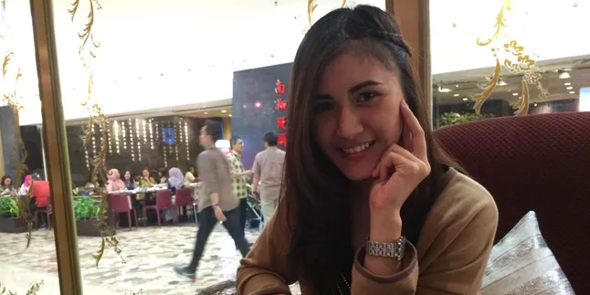 Berawal Dari Benci, Camelia Putri Jadi Pedangdut