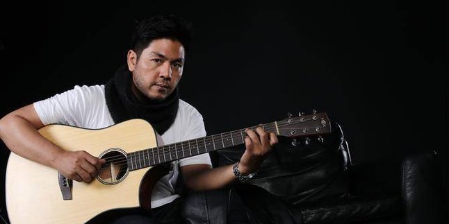 Starting from a Quip, Takaeda Former Drive Singer Creates a Happy Indonesian Song