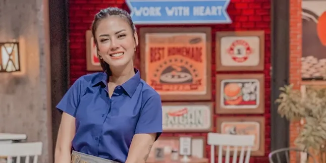 Berawal dari Jadi Seleb TikTok, Nita Gunawan Kini Mulai Rintis Karier di Televisi Berawal dari Jadi Seleb TikTok, Nita Gunawan Kini Mulai Rintis Karier di Televisi