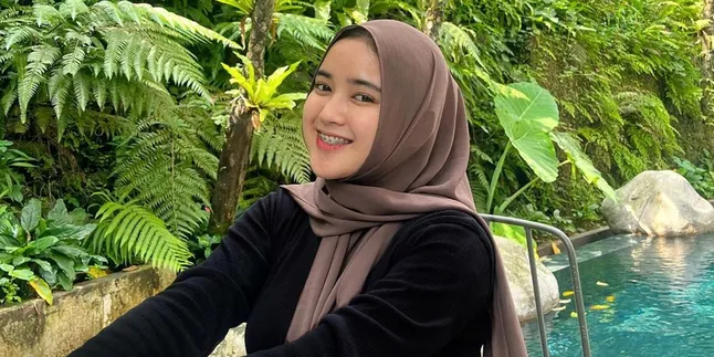 Berawal dari Konten Berseragam SMP, Selebgram Jastitia Arifania Tauladani Kini Bisa Beli Mobil Berawal dari Konten Berseragam SMP, Selebgram Jastitia Arifania Tauladani Kini Bisa Beli Mobil