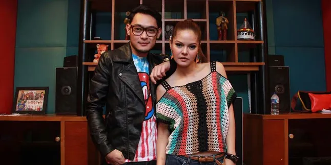Berawal Duet, Terry Fatiah dan Aril Lanjut Pacaran?
