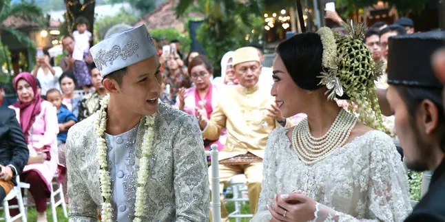 Berbadan Dua, Rinni Wulandari Masih Belum Pilih-Pilih Pekerjaan Berbadan Dua, Rinni Wulandari Masih Belum Pilih-Pilih Pekerjaan