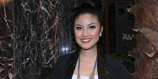 Berbagi Pengalaman, Zivanna Letisha Bikin Situs Kecantikan Berbagi Pengalaman, Zivanna Letisha Bikin Situs Kecantikan