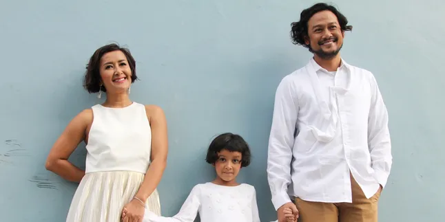 Berbakat! Widuri Anak Widi Mulia Piawai Main Piano dan Menyanyi Sejak Kecil
