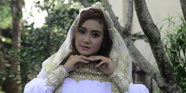 Berbakti, Cita Citata Jaga Ayahnya Yang Terbaring Lemas di RS