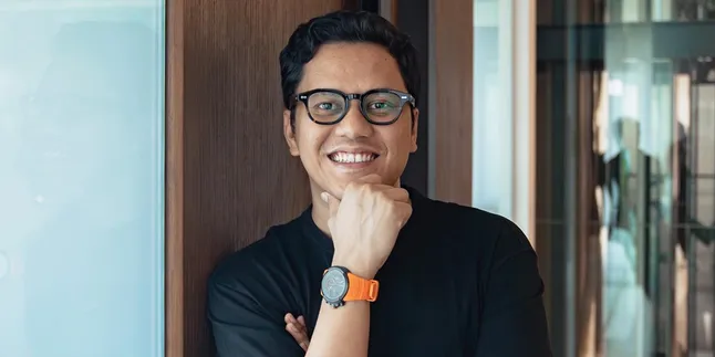 Beredar Foto Baliho Selebgram Arief Muhammad dan Pejabat Tinggi Sumatra Barat, Langsung Jadi Sorotan