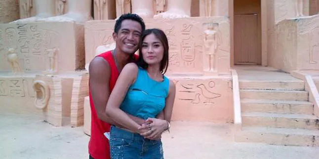 Beredar, Foto Mesra Garneta Haruni Dengan Aktor Beristri