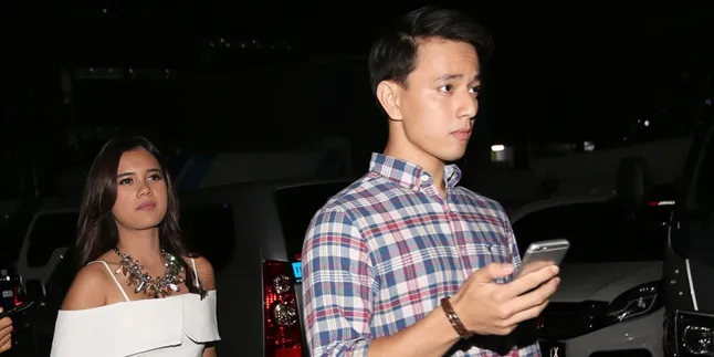 Beredar Foto Mirip Billy Davidson Pipis, Audi Marissa Berkomentar
