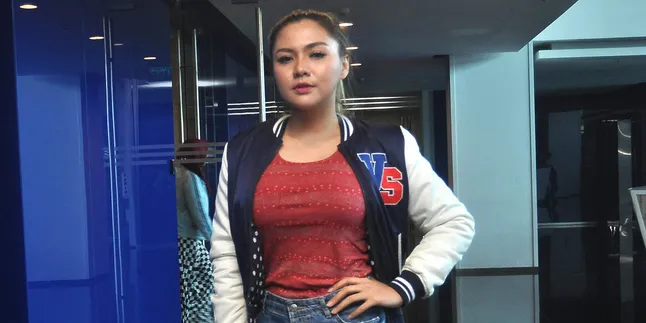 Beredar Foto Sama Cowok di Jepang, Vicky Shu Sudah Punya Pacar?