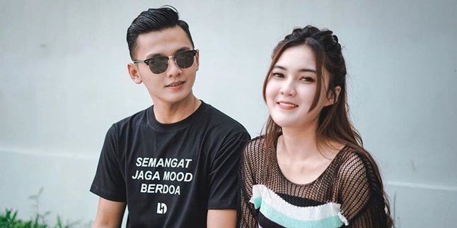 Circulating Photo of Nella Kharisma and Dory Harsa's Wedding Invitation, Their Religion Confuses Netizens