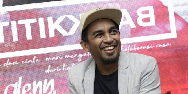 Video of Glenn Fredly Imitating Cherrybelle's Beautiful Dance Goes Viral, Bringing Entertainment to Grieving Netizens