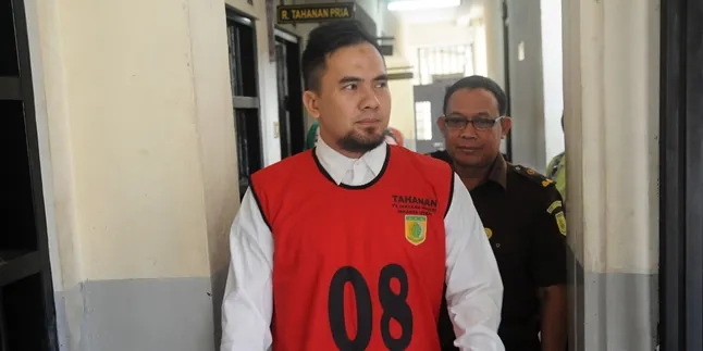 Beredar Video Mesum Sesama Pria Mirip Artis Saipul Jamil
