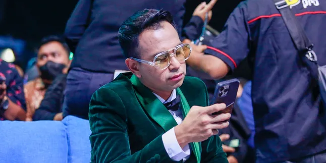 Berencana Jenguk, Raffi Ahmad Berikan Doa untuk Indra Bekti yang Tengah Jalani Perawatan di Rumah Sakit Berencana Jenguk, Raffi Ahmad Berikan Doa untuk Indra Bekti yang Tengah Jalani Perawatan di Rumah Sakit