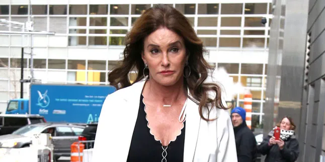 Berendam di Bathub, Caitlyn Jenner Bikin Video Buat Kris Jenner