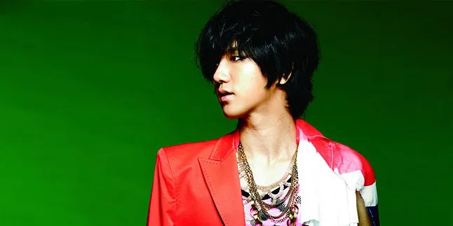 Berfoto, Yesung Super Junior 'Diganggu' Oleh Ibunya?