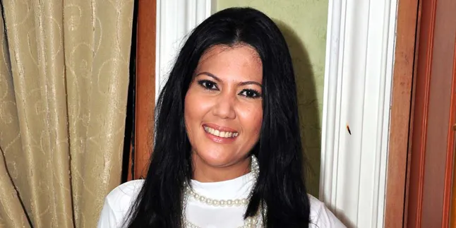 Berharap Awards, Helsi Herlinda Banting Setir Perani Protagonis