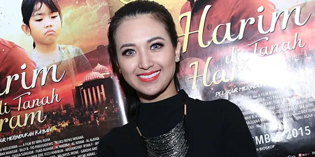 Berharap Jadi PSK, Impian Sylvia Fully Terkabul Berharap Jadi PSK, Impian Sylvia Fully Terkabul