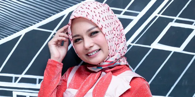 Berhijab, Barbie Larasati Tak Mau Dikaitkan Dengan Vicky Prasetyo