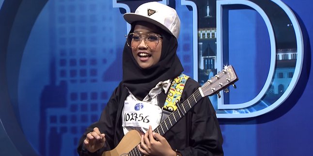 Berhijab dan SWAG, Ayu Putrisundari Pukau Para Juri Indonesian Idol!