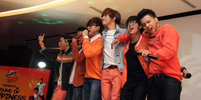 Beri Alat Pendengaran, SMASH Hibur Anak Tuna Rungu