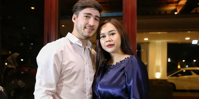 Beri Bocoran, Kerabat Ungkap Nama Anak Aura Kasih Begitu Indah