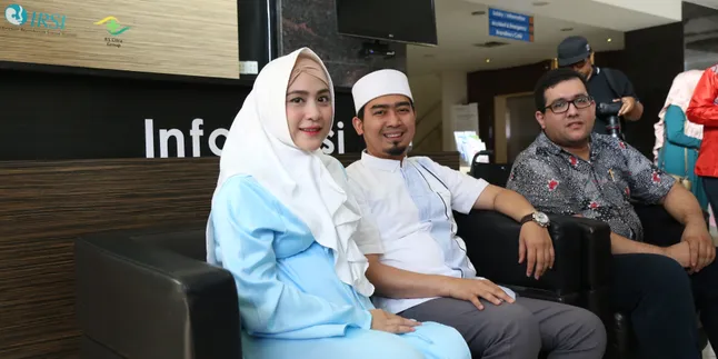 Beri Nama Anak Kembarnya, Ustaz Solmed Sempat Debat Dengan April Jasmine