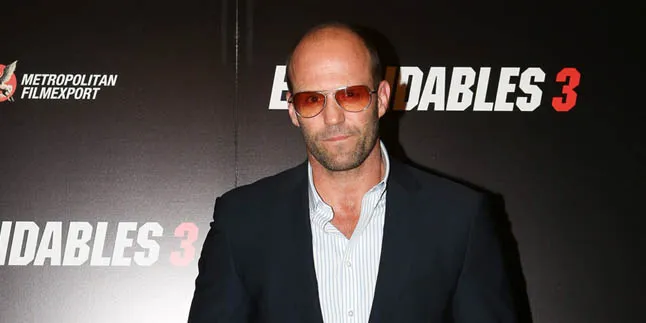 Beri Pujian Buat Pacar, Jason Statham: Dia Cewek Yang Luar Biasa