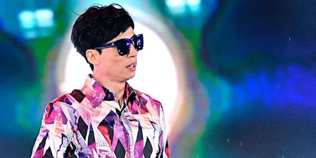Berikan Minum ke Kameramen, Bukti Yoo Jae Suk Perhatian Banget