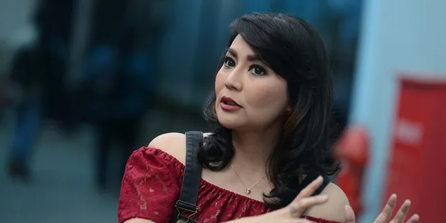 Berikan Sikap Tegas Atas Fitnah, Tessa Kaunang Polisikan Sandy Tumiwa