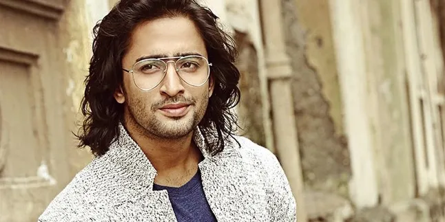 Berkalung Sarung, Shaheer Sheikh Siap Jadi Si Pitung Yang Ganteng Berkalung Sarung, Shaheer Sheikh Siap Jadi Si Pitung Yang Ganteng