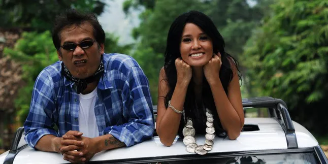Berkeliling Indonesia Hanya Dengan Duduk Manis Berkeliling Indonesia Hanya Dengan Duduk Manis