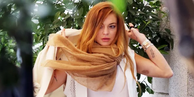 Berkerudung Kertas, Lindsay Lohan Mengaku Sudah Tidak Populer Berkerudung Kertas, Lindsay Lohan Mengaku Sudah Tidak Populer