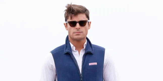 Berlumuran Telur, Zac Efron Masih Memukau