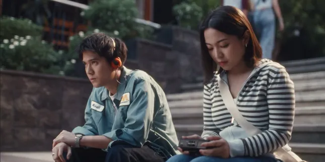Bernadya Releases Song 'Rabun Jauh', Features Iqbaal Ramadan as MV Model