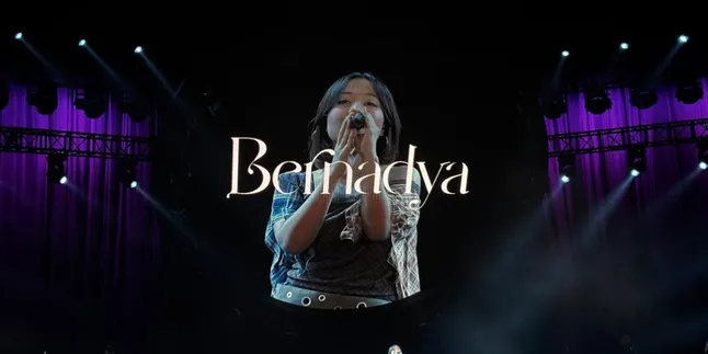 Bernadya Successfully Holds Showcase 'MAYBE ONLY IN DREAMS', Appearing Full of Concepts and Surprises