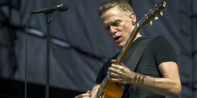 Bernostalgia Bareng Bryan Adams di Festival "A Day On The Green"