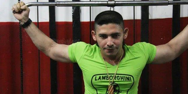 Berotot Kekar, Idhos si Bodyguard Ganteng Ternyata Luluh Oleh..