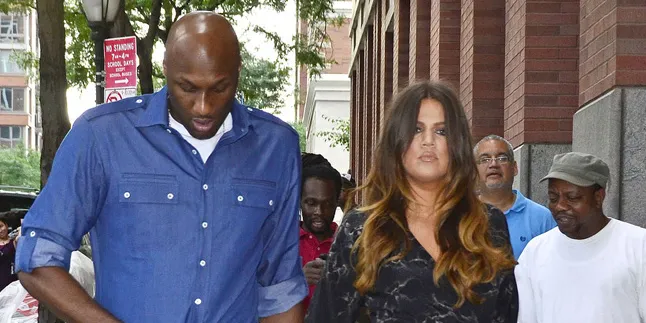 Berpisah, Khloe Kardashian Singkirkan Barang-Barang Suami Berpisah, Khloe Kardashian Singkirkan Barang-Barang Suami