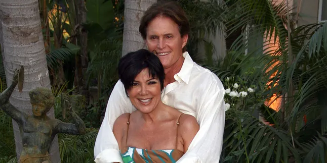 Berpisah, Orang Tua Kim Kardashian Masih Tampil Mesra