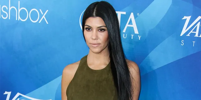 Berpose Bugil, Kourtney Kardashian 'Caper' ke Justin Bieber?
