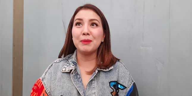 Bersahabat Dekat, Tya Ariestya Bungkam Terkait Kasus Narkoba yang Menjerat Medina Zein