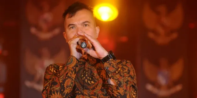 Bersama Maia di Pesta Ultah El Rumi, Ahmad Dhani Tak Mau Komentar